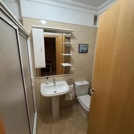 S/c De Tenerife, 1 *