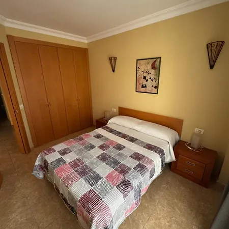 S/c De Tenerife, 1 *