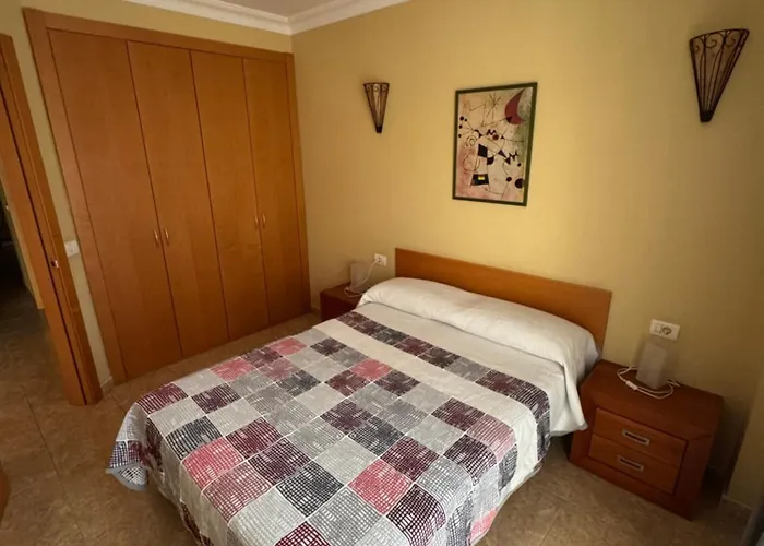 S/c De Tenerife, 1 *